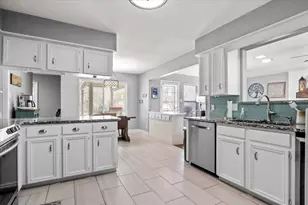 2040 Casa Loma Ct, Grapevine, TX 76051 - Photo 7