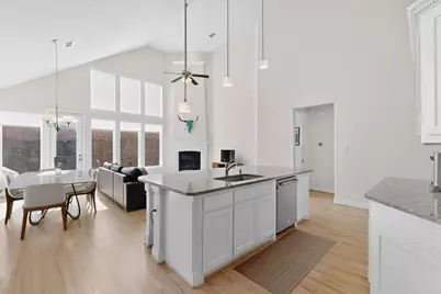 312 Chandan Way, Irving, TX 75063 - Photo 17