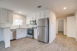 104 Red Oak St, Alvarado, TX 76009 - Photo 13