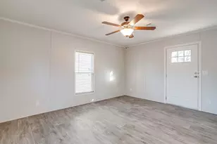 104 Red Oak St, Alvarado, TX 76009 - Photo 7