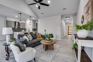 420 Kelly Ln, Seven Points, TX 75143 - Photo 5