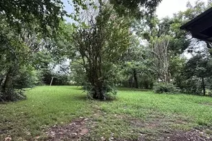 1837 W Houston St, Paris, TX 75460 - Photo 21