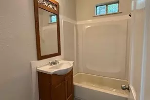 1837 W Houston St, Paris, TX 75460 - Photo 13