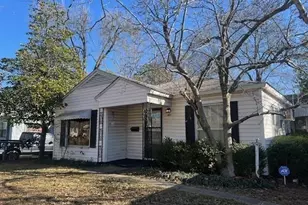 831 17th St SE, Paris, TX 75460 - Photo 1