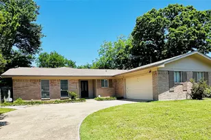 4720 South Dr W, Fort Worth, TX 76132 - Photo 1