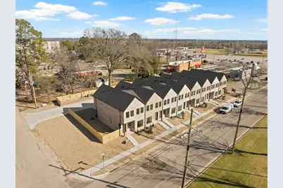 196 W 17th Street, Mt Pleasant, TX 75455 - Photo 1