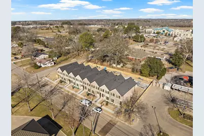 196 W 17th Street, Mt Pleasant, TX 75455 - Photo 3