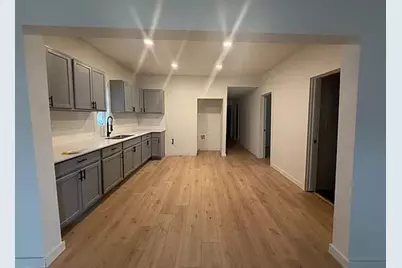 1413 South Freeway, Fort Worth, TX 76104 - Photo 7