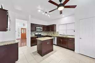 434 Moonlight Way, Irving, TX 75063 - Photo 11