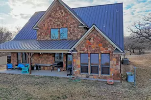 202 Storey Rd, Nocona, TX 76255 - Photo 9