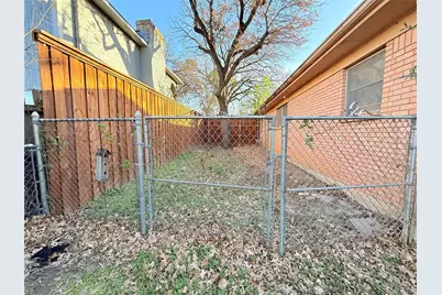 7013 Meadowbrook Drive, Fort Worth, TX 76112 - Photo 37