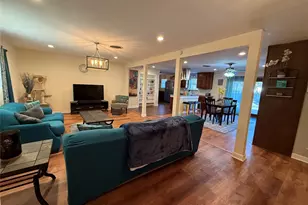 7013 Meadowbrook Dr, Fort Worth, TX 76112 - Photo 7