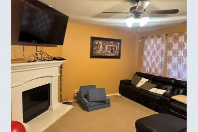 436 Baverton Lane, Fort Worth, TX 76052 - Photo 3