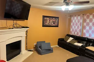 436 Baverton Ln, Fort Worth, TX 76052 - Photo 3