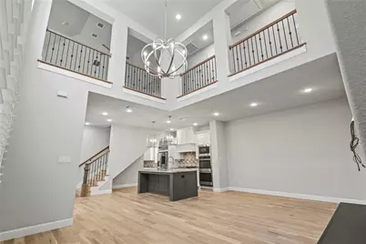 568 Courtyard Lane, Irving, TX 75039 - Photo 7