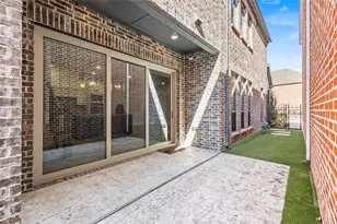 568 Courtyard Ln, Irving, TX 75039 - Photo 25