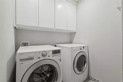 568 Courtyard Lane, Irving, TX 75039 - Photo 15