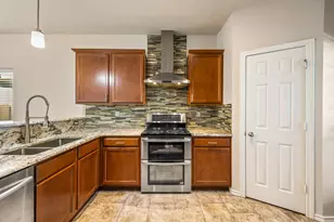 10969 Colonial Heights Ln, Fort Worth, TX 76179 - Photo 5