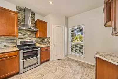 10969 Colonial Heights Lane, Fort Worth, TX 76179 - Photo 9