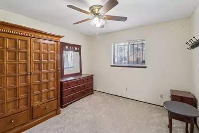 326 E Ferndale Lane, Grand Prairie, TX 75052 - Photo 17