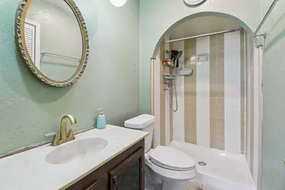 326 E Ferndale Lane, Grand Prairie, TX 75052 - Photo 15