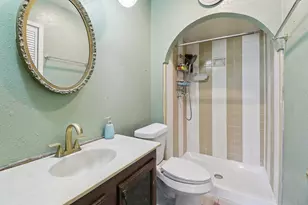 326 E Ferndale Ln, Grand Prairie, TX 75052 - Photo 15