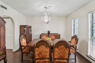 326 E Ferndale Ln, Grand Prairie, TX 75052 - Photo 7