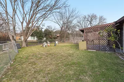 326 E Ferndale Lane, Grand Prairie, TX 75052 - Photo 23