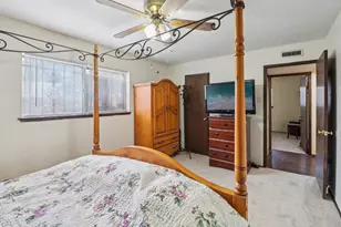 326 E Ferndale Ln, Grand Prairie, TX 75052 - Photo 15