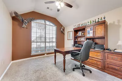 2435 Beachview Drive, Grand Prairie, TX 75054 - Photo 7