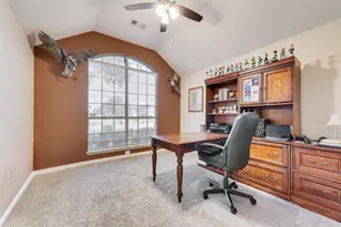 2435 Beachview Dr, Grand Prairie, TX 75054 - Photo 7