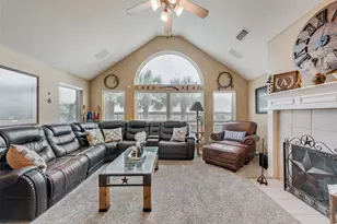 2435 Beachview Dr, Grand Prairie, TX 75054 - Photo 11