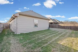 8515 Larry Ct, Greenville, TX 75402 - Photo 11