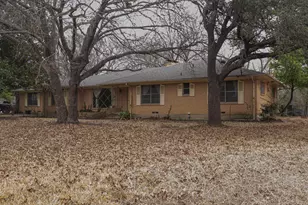 1608 N Houston School Rd, Lancaster, TX 75134 - Photo 21