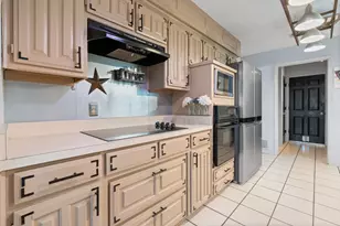 117 William Wallace Dr, Burleson, TX 76028 - Photo 15