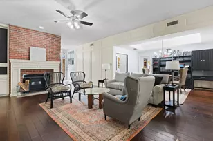 117 William Wallace Dr, Burleson, TX 76028 - Photo 7