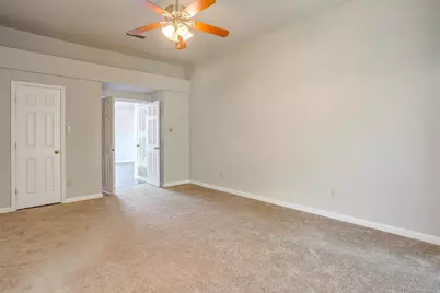 701 Cross Ridge Circle N, Fort Worth, TX 76120 - Photo 7