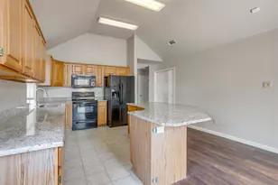 701 Cross Ridge Circle N, Fort Worth, TX 76120 - Photo 13