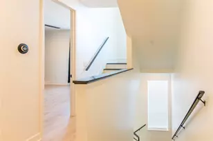 2000 Park Ave, Dallas, TX 75215 - Photo 13