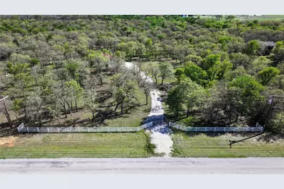 246 Silverlakes Drive, Sunset, TX 76270 - Photo 11