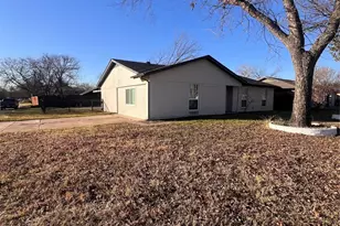 4232 Burly St, Forest Hill, TX 76119 - Photo 3