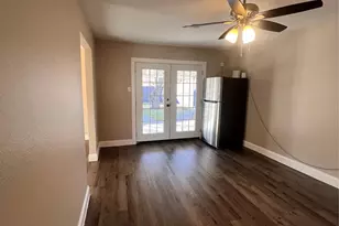 4232 Burly St, Forest Hill, TX 76119 - Photo 17