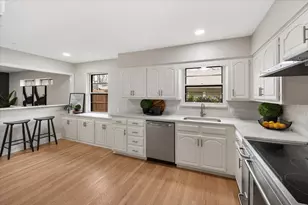 10524 Coleridge St, Dallas, TX 75218 - Photo 19