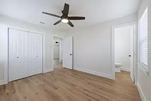 1016 Calcutta St, Hurst, TX 76053 - Photo 23