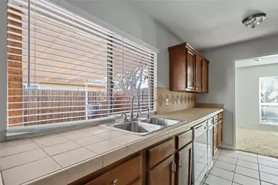 921 Middle Cove Drive, Plano, TX 75023 - Photo 3