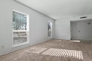 921 Middle Cove Dr, Plano, TX 75023 - Photo 7