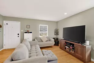 3818 Mt Everest St, Dallas, TX 75211 - Photo 3