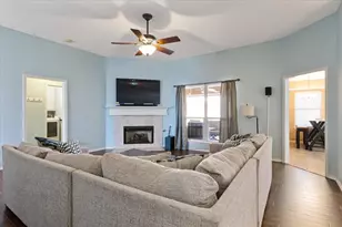 905 Forest Hollow Dr, Hurst, TX 76053 - Photo 9