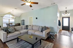 905 Forest Hollow Dr, Hurst, TX 76053 - Photo 7