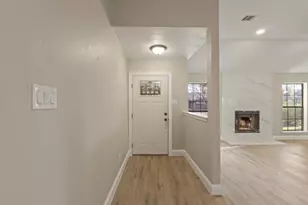 1129 Harvest Hill Ln, Lancaster, TX 75146 - Photo 3